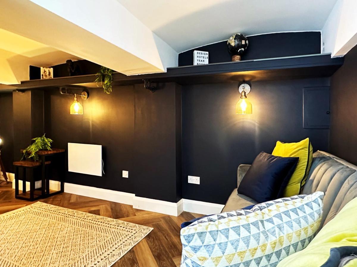 Liam Place Near Hyde Park - 1 Double Bed, 1 Sofa Bed, Spacious Apartment, Private Entrance 런던 외부 사진