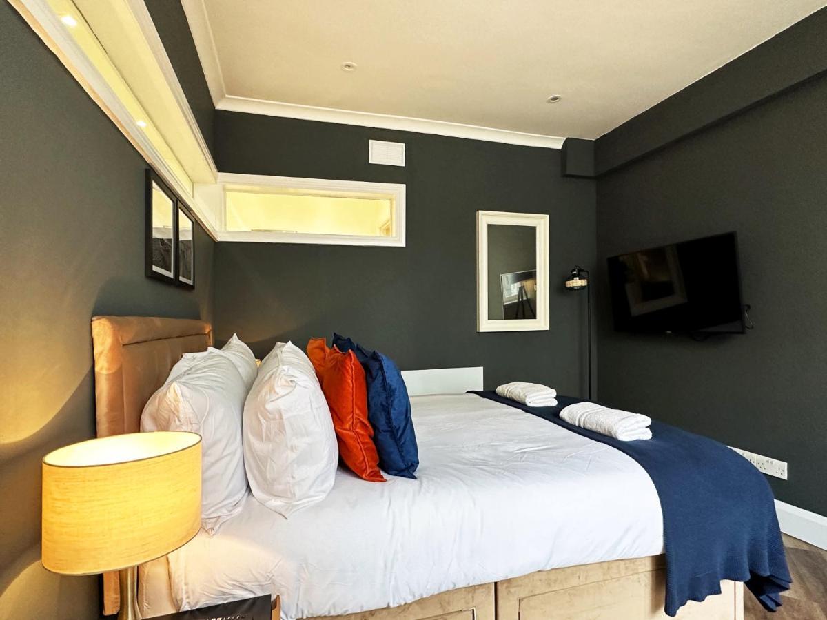 Liam Place Near Hyde Park - 1 Double Bed, 1 Sofa Bed, Spacious Apartment, Private Entrance 런던 외부 사진