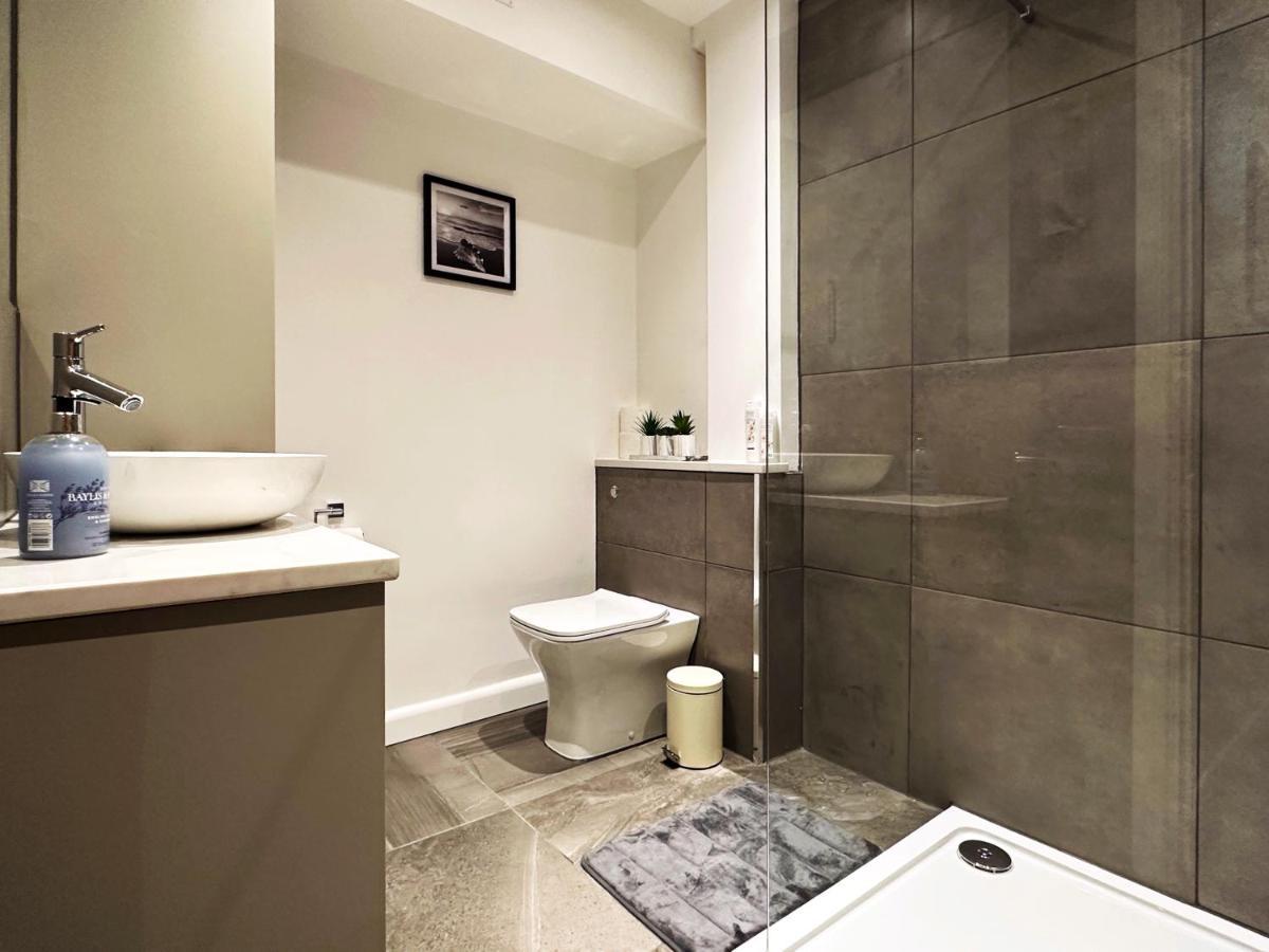 Liam Place Near Hyde Park - 1 Double Bed, 1 Sofa Bed, Spacious Apartment, Private Entrance 런던 외부 사진