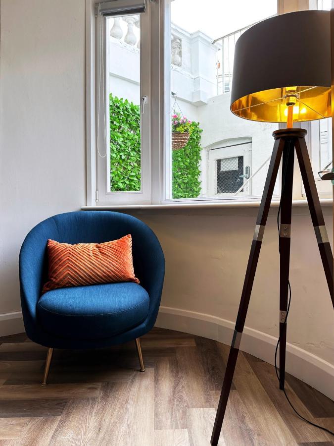 Liam Place Near Hyde Park - 1 Double Bed, 1 Sofa Bed, Spacious Apartment, Private Entrance 런던 외부 사진