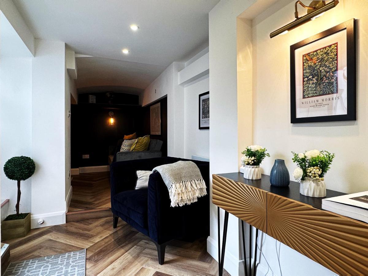 Liam Place Near Hyde Park - 1 Double Bed, 1 Sofa Bed, Spacious Apartment, Private Entrance 런던 외부 사진