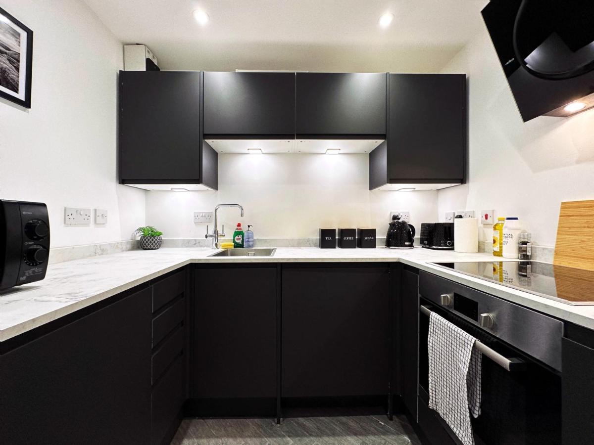 Liam Place Near Hyde Park - 1 Double Bed, 1 Sofa Bed, Spacious Apartment, Private Entrance 런던 외부 사진