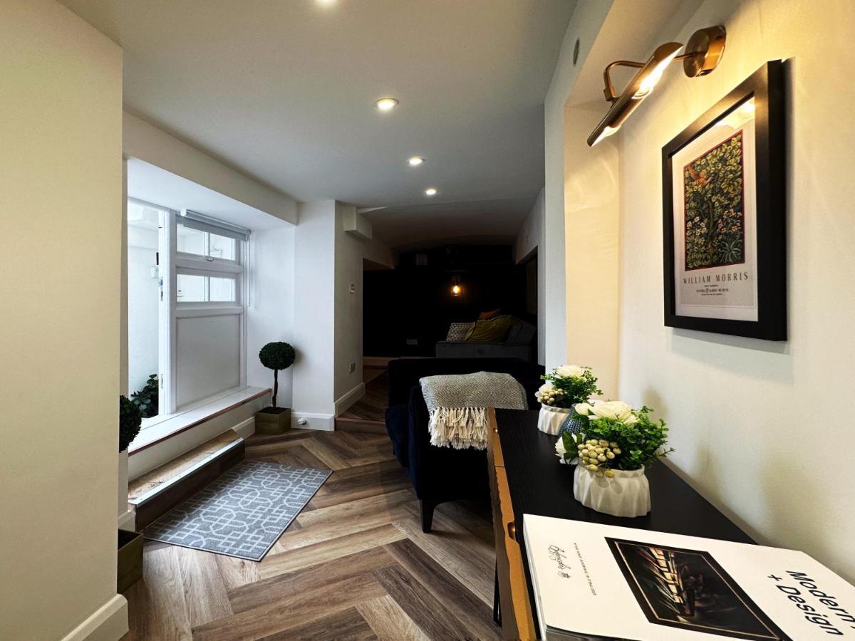 Liam Place Near Hyde Park - 1 Double Bed, 1 Sofa Bed, Spacious Apartment, Private Entrance 런던 외부 사진